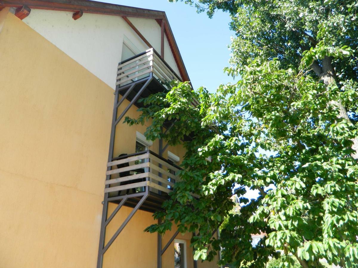 Greento Apartman Balatonfoldvar Ngoại thất bức ảnh